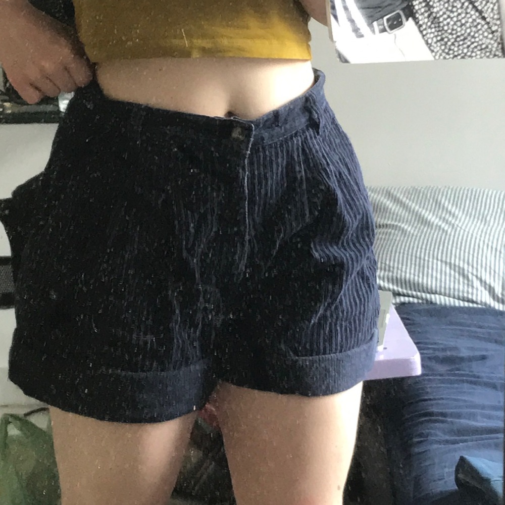 Beautiful vintage corduroy high-waisted shorts